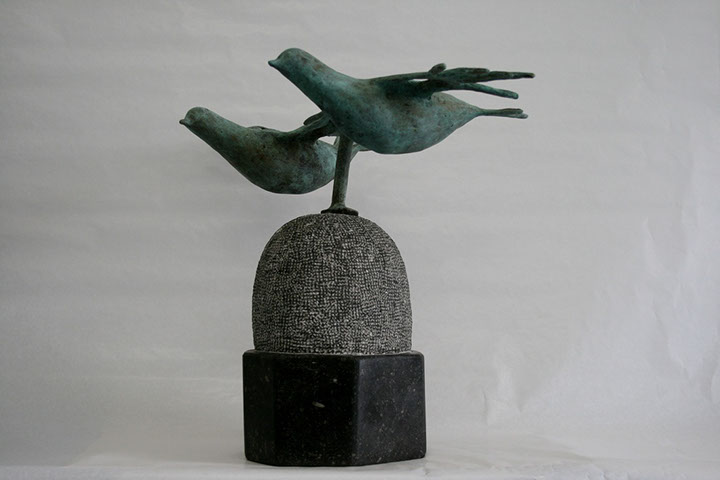 "Duiven paar - 2" brons, hardsteen, unicum, verkocht, particuliere collectie