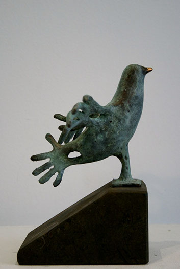 "Uit het nest - 2" brons, hardsteen, unicum, verkocht, particuliere collectie