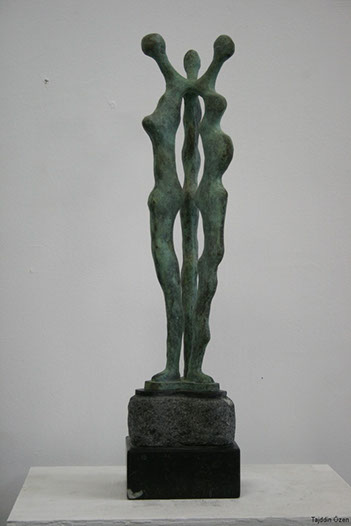 "Verbonden" brons, hardsteen - in 10 oplagen, opdracht (publicatieprijs) - smvp Den Haag